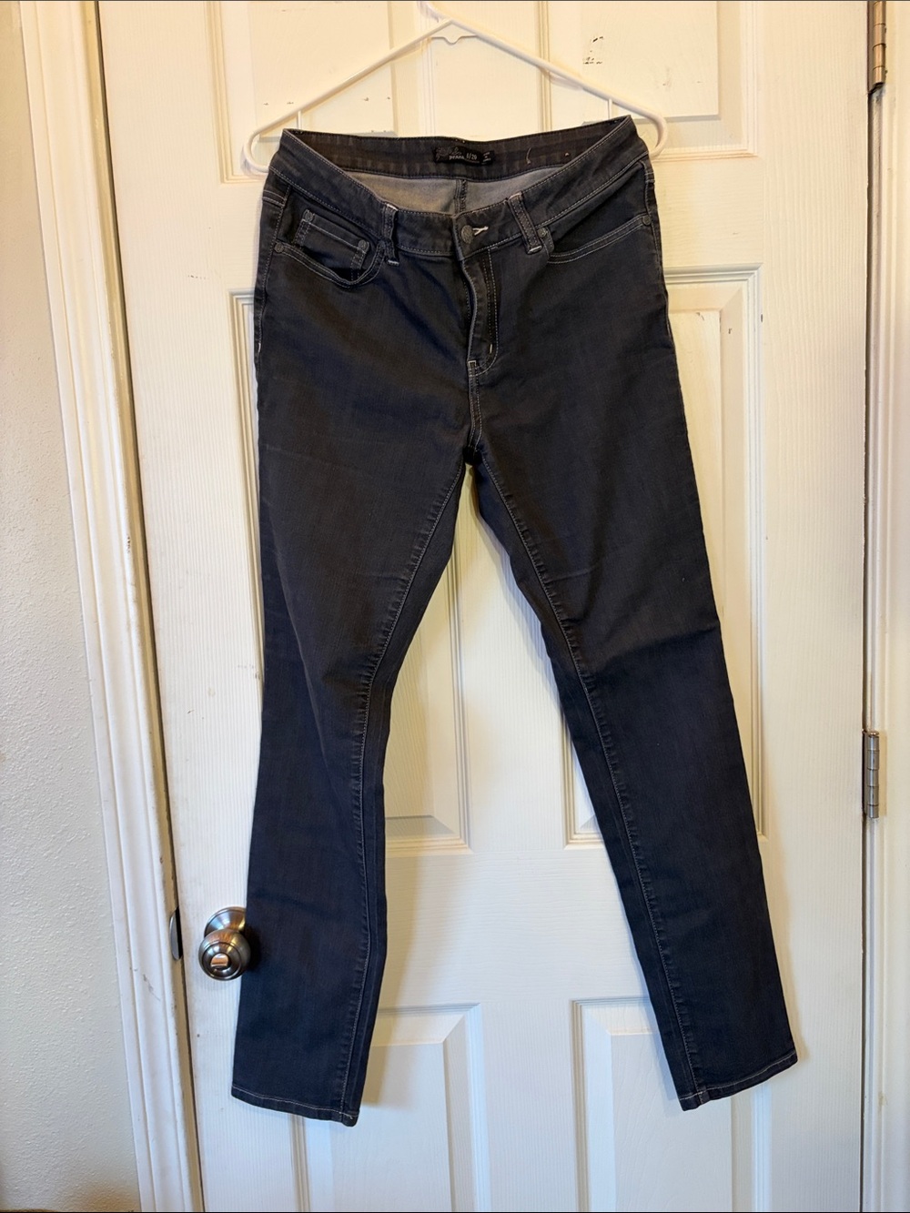 Dark Wash Skinny Jeans - Charcoal